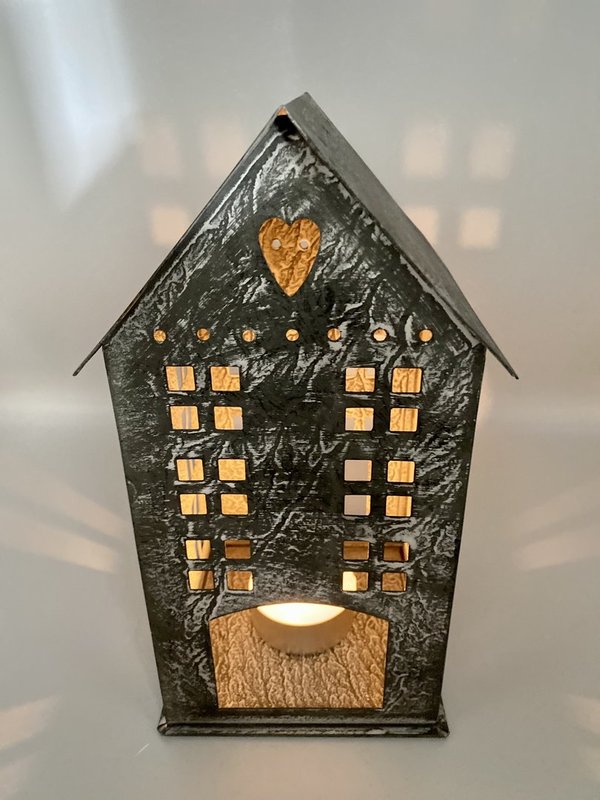Windlicht Haus "Junker" im Shabby Stil (27,5 cm, Metall, grau/weiß, Exner Collection)